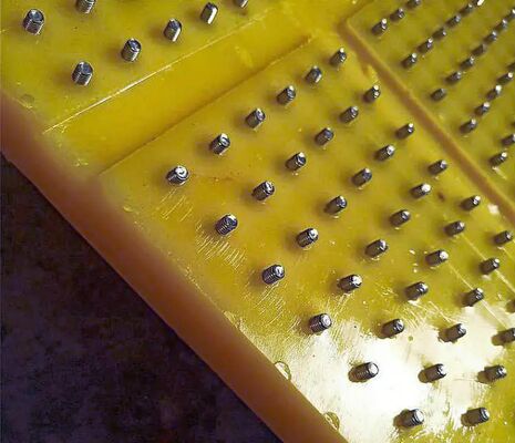 Противоскользящий коврик для поворотного стола Материал ПУ Предел прочности при растяжении 45 МПа Использование на буровой установке