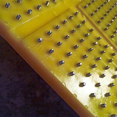 Противоскользящий коврик для поворотного стола Материал ПУ Предел прочности при растяжении 45 МПа Использование на буровой установке